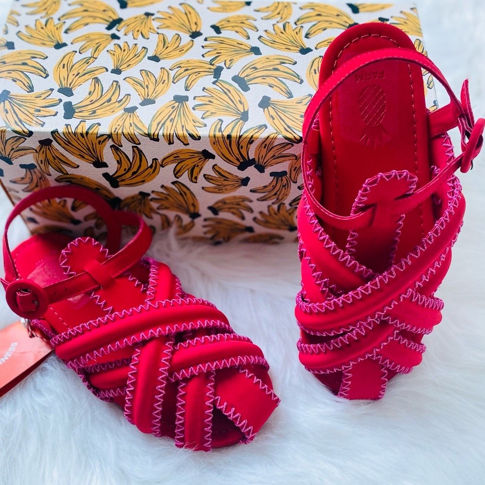 FARM Rio Red Zigzag Sandals - Picture 4 of 12